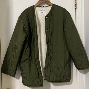 Aritzia TNA Pratt fatigue green quilted jacket -2xs